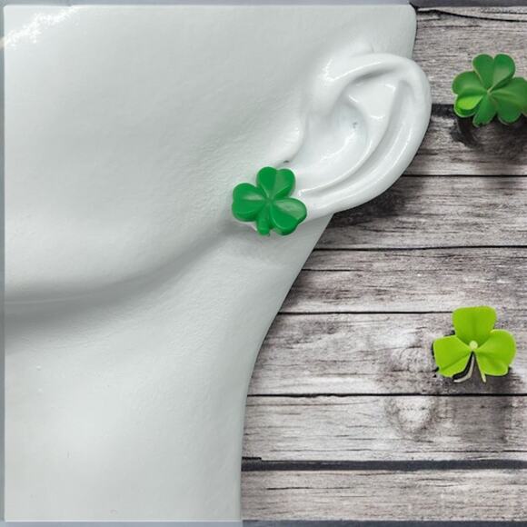 Green Shamrock Stud Earrings St Patrick's Day Clover Irish Lucky Small 0.5" - Picture 7 of 7